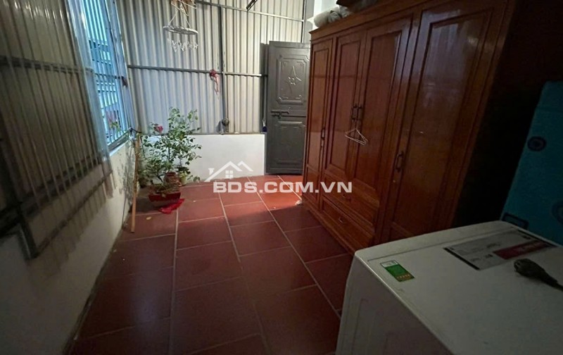  BÁN NHÀ 3 TẦNG VIỆT HOÀ Ô TÔ VÀO NHÀ – GIÁ CHỈ 2,35 TỶ .