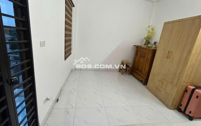  BÁN NHÀ 3 TẦNG VIỆT HOÀ Ô TÔ VÀO NHÀ – GIÁ CHỈ 2,35 TỶ .