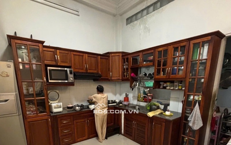 Bán Nhà Làm Văn Phòng Kho 80M2 Hòa Bình Tân Phú - Hẻm Xe Tải - 11.2 Tỷ