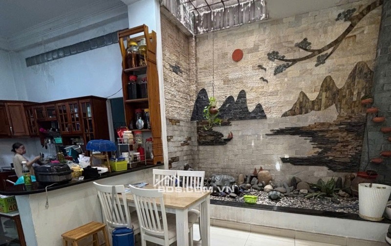 Bán Nhà Làm Văn Phòng Kho 80M2 Hòa Bình Tân Phú - Hẻm Xe Tải - 11.2 Tỷ