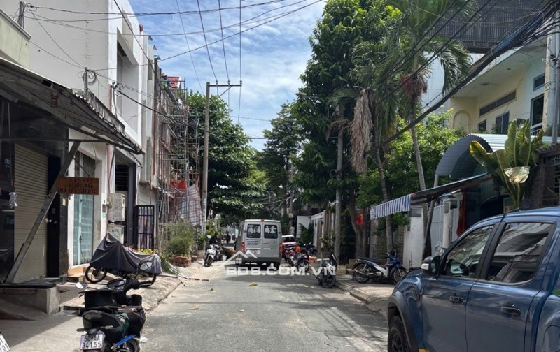 Bán Nhà Làm Văn Phòng Kho 80M2 Hòa Bình Tân Phú - Hẻm Xe Tải - 11.2 Tỷ