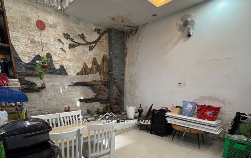Bán Nhà Làm Văn Phòng Kho 80M2 Hòa Bình Tân Phú - Hẻm Xe Tải - 11.2 Tỷ