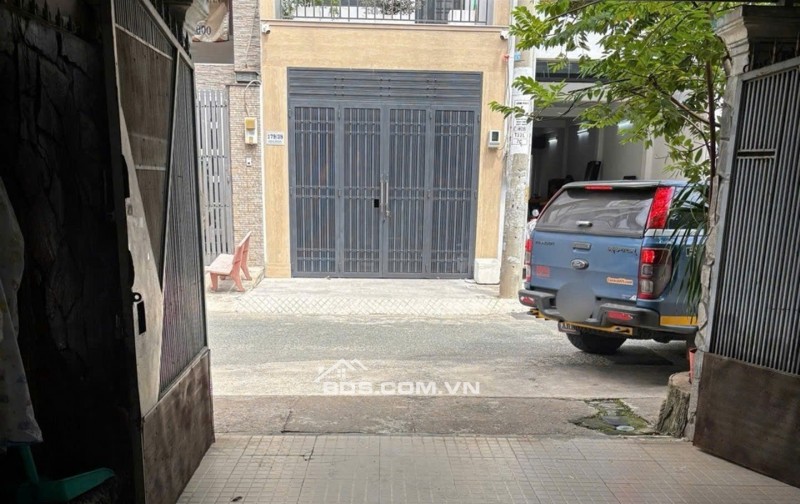 Bán Nhà Làm Văn Phòng Kho 80M2 Hòa Bình Tân Phú - Hẻm Xe Tải - 11.2 Tỷ