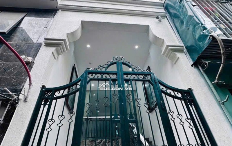  CHO THUÊ NHÀ MỚI -ĐẦU NGÕ PHỐ KHÂM THIÊN - GIÁ THƯƠNG LƯỢNG