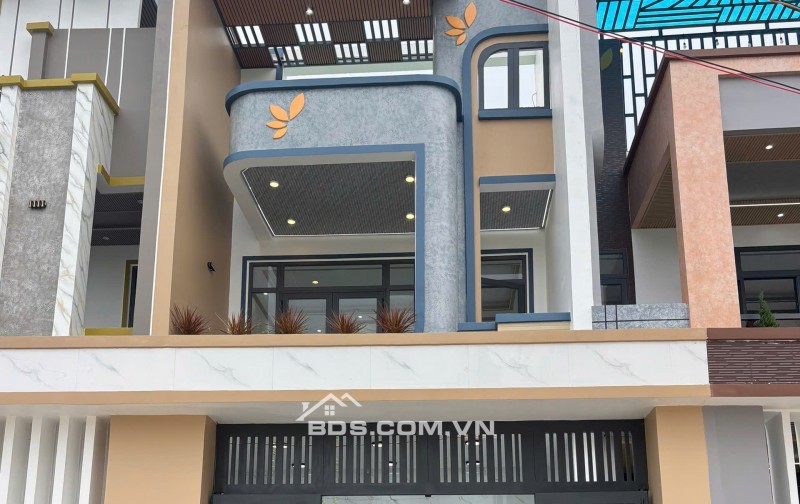 MUA NHÀ PHỐ TẠI CẦN ĐƯỚC - TẶNG NGAY GÓI THIẾT KẾ NỘI THẤT TRỊ GIÁ 100TR. LH:0344069492.