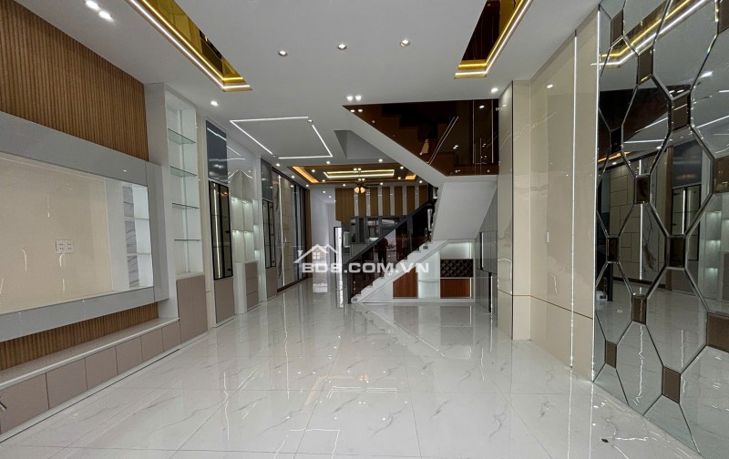 MUA NHÀ PHỐ TẠI CẦN ĐƯỚC - TẶNG NGAY GÓI THIẾT KẾ NỘI THẤT TRỊ GIÁ 100TR. LH:0344069492.
