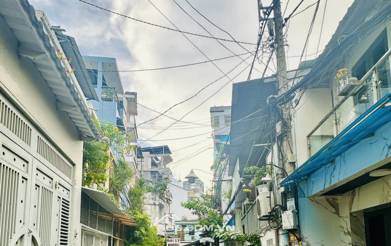 BÁN NHÀ GẦN HẺM XE HƠI TẠ QUANG BỬU – QUẬN 8 – 57M2 - 3PN – NHỈNH 5 TỶ- LH 0784968131