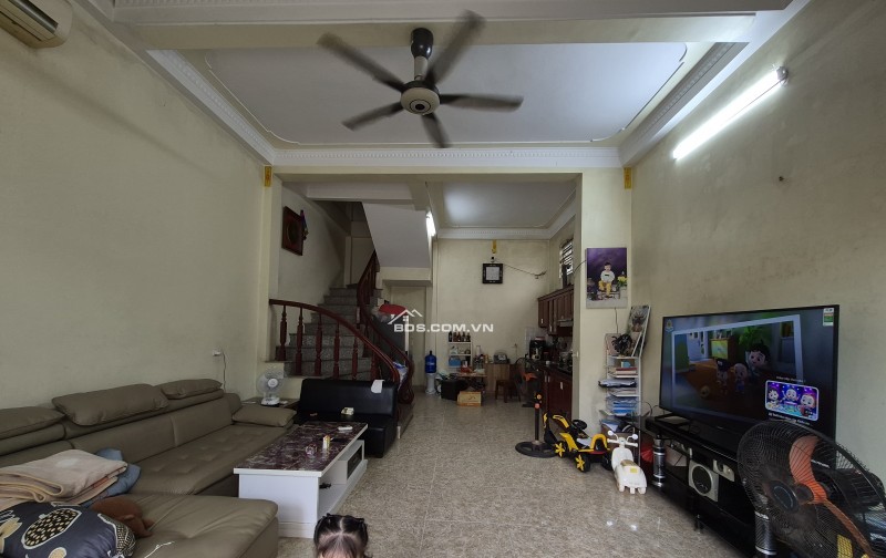 BÁN NHÀ 2.46 TỶ 3 TẦNG 50M2 ( TÂY NAM ) NGÕ RỘNG KHU HỒ ĐẦM BÉT