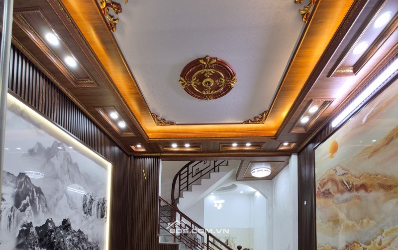 BÁN NHÀ ĐẸP 2.15 TỶ 3 TẦNG 45M2 ( ĐÔNG BẮC ) KHU GỐC MÍT