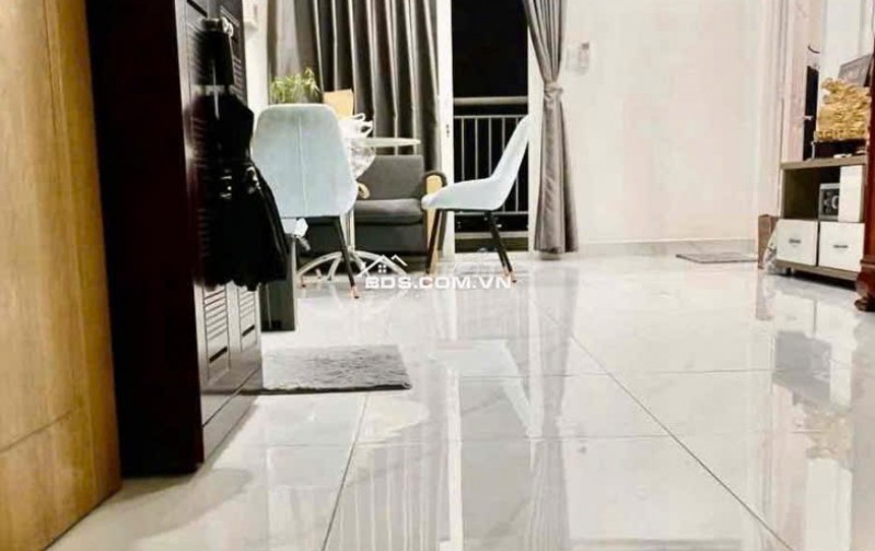 Bán căn hộ 51m2 tầng 10 có sổ hồng chung cư 8X ĐẦM SEN