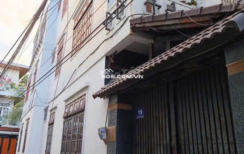 BÁN NHÀ 15/2A (SỐ CŨ 19) NGUYỄN BỈNH KHIÊM, P.VŨNG TÀU, HOÀN CÔNG 224M2. LH:0982230297