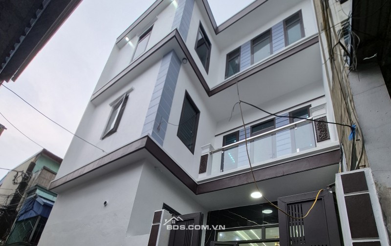 BÁN NHÀ ĐẸP 2.45 TỶ 3 TẦNG 45M2 NGÕ CỰC NGẮN ĐƯỜNG TRƯỜNG CHINH