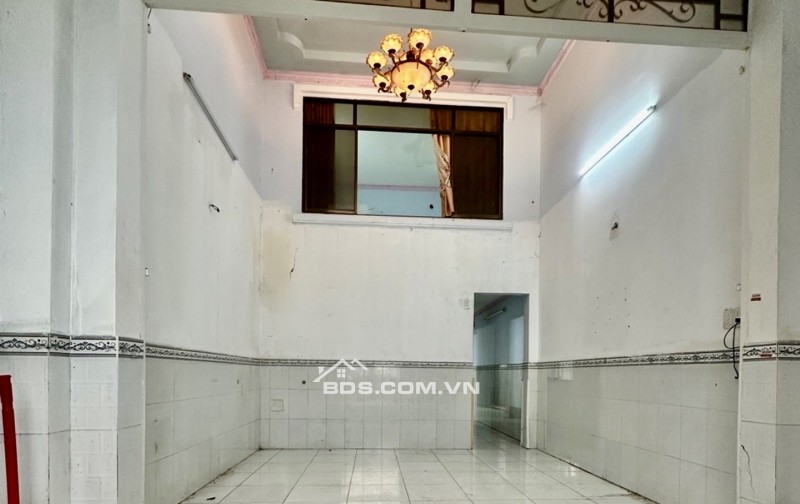 BÁN NHÀ GẦN HẺM XE HƠI TẠ QUANG BỬU – QUẬN 8 – 57M2 - 3PN – NHỈNH 5 TỶ- LH 0784968131