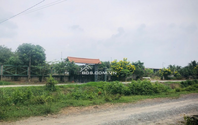 Bán Lô Đất Vườn 552m2 mặt tiền Kênh Lí tại Xã Nhuận Đức, Huyện Củ Chi, TP.HCM.