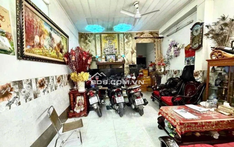 Bán nhà hẻm 2m gần chợ Bà Chiểu 1 trệt 1 gác lửng thuận tiện xây mới