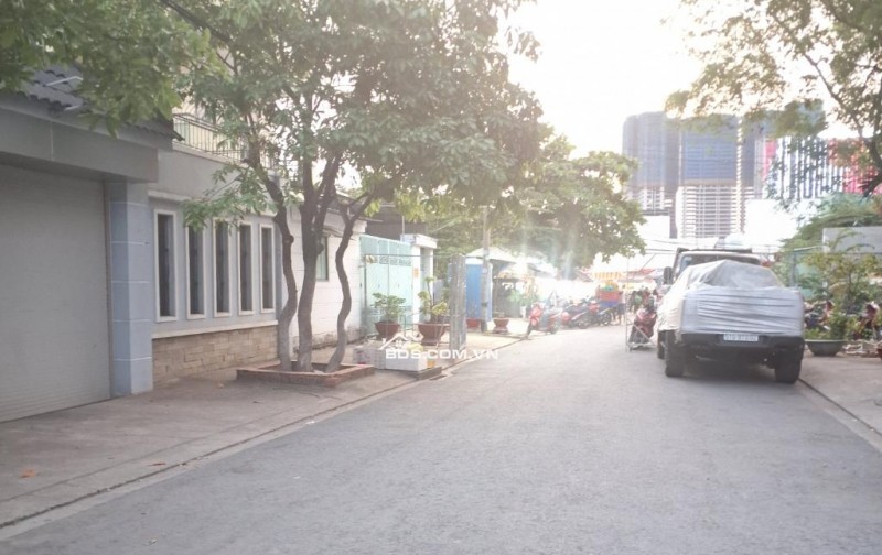Bán nhà đường số 79 Tân Quy ngang 5m dài 12m nhà 3 tầng 4 phòng chỉ 11.2 tỷ