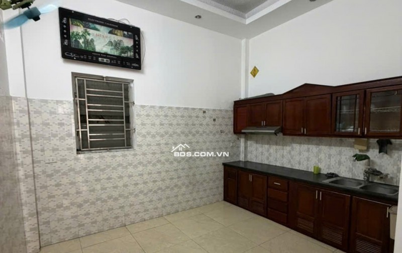 BÁN NHÀ 1.97 TỶ 3 TẦNG 45M2 ( HƯỚNG ĐÔNG ) NGÕ ĐIỆN BIÊN
