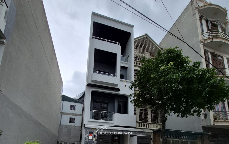 BÁN NHÀ 6.25 TỶ  4 TẦNG 81M2 CÓ THANG MÁY KHU ĐÔ THỊ HÒA VƯỢNG