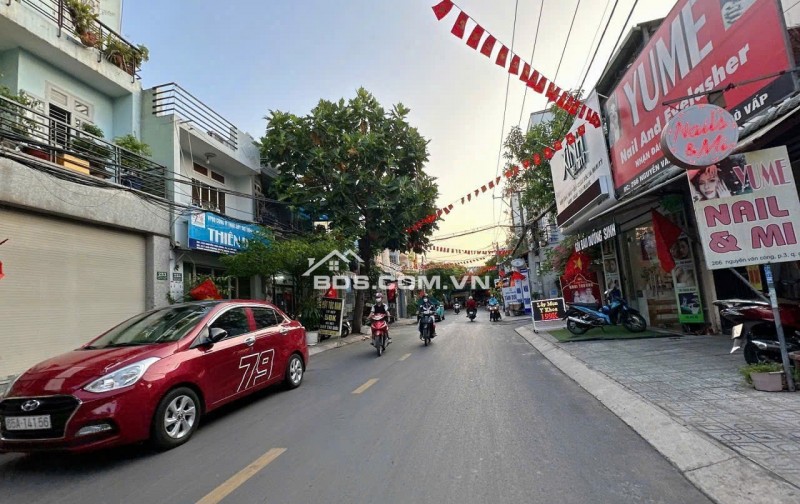 Bán nhà đẹp 4 tầng MTKD Nguyễn Văn Công ngang 4.5m 77m2 vài phút tới sân bay chỉ 11.5 tỷ.
