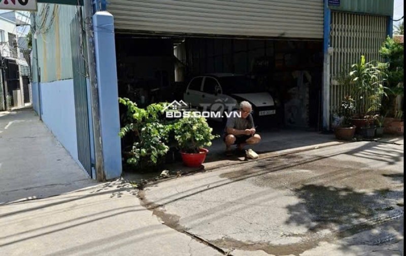 Bán nhà xưởng kinh doanh hay ở đều tốt, sát bờ sông Sài Gòn