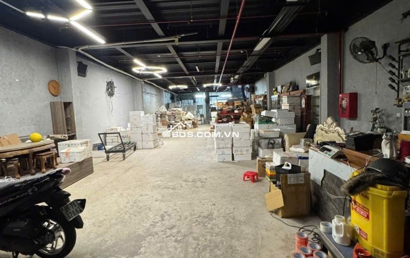 Bán nhà MTKD ngang 8m Phạm Văn Bạch 272m2 3 lầu làm showroom ngay chợ KD đỉnh 30 tỷ.