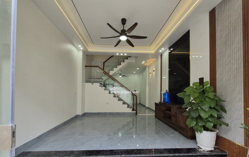 BÁN NHÀ ĐẸP 2.45 TỶ 3 TẦNG 45M2 NGÕ CỰC NGẮN ĐƯỜNG TRƯỜNG CHINH