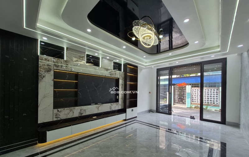 BÁN NHÀ 4.8 TỶ 4 TẦNG 58M2 CÓ GARA Ô TÔ MẶT ĐƯỜNG ĐÔ THỊ MỸ TRUNG