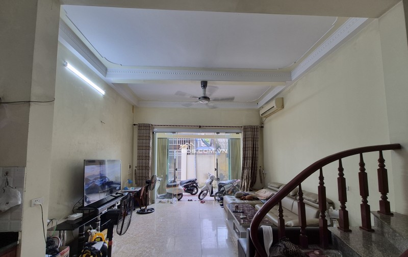 BÁN NHÀ 2.46 TỶ 3 TẦNG 50M2 ( TÂY NAM ) NGÕ RỘNG KHU HỒ ĐẦM BÉT