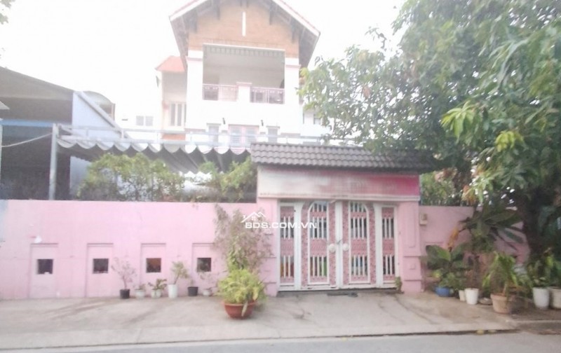 Bán nhà đường số 79 Tân Quy ngang 5m dài 12m nhà 3 tầng 4 phòng chỉ 11.2 tỷ
