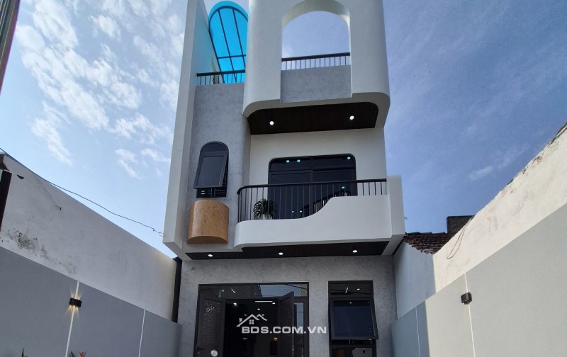 BÁN NHÀ ĐẸP 2.69 TỶ 3 TẦNG 122M2 CÓ PHÒNG NGỦ TẦNG 1 NGÕ ĐIỆN BIÊN