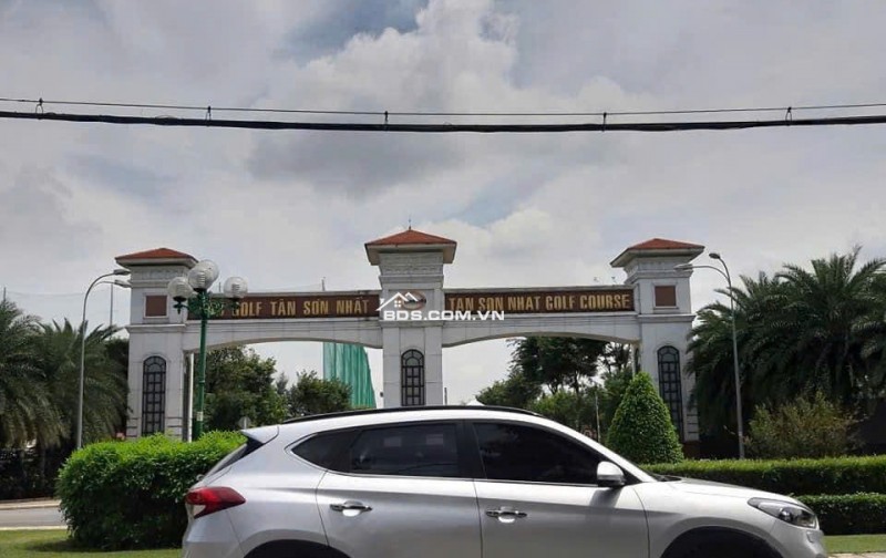 Nhà mặt tiền ngang 6.2m 158m2 ngay sân Golf Tân Sơn tiện xây tòa nhà chỉ 18 tỷ.