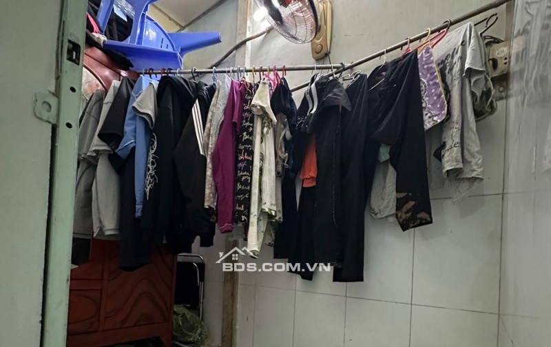 QUẬN 8 - gần cầu Chánh Hưng, gần cầu chà và , thuận tiện di chuyển sang các quận.