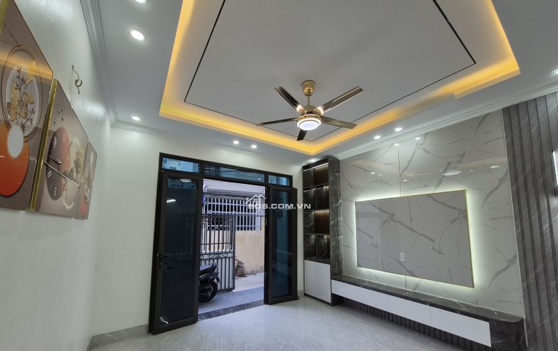 BÁN NHÀ ĐẸP 2.45 TỶ 3 TẦNG 50M2 ( HƯỚNG BẮC ) NGÕ ĐIỆN BIÊN