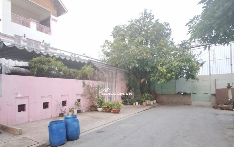 Bán nhà đường số 79 Tân Quy ngang 5m dài 12m nhà 3 tầng 4 phòng chỉ 11.2 tỷ
