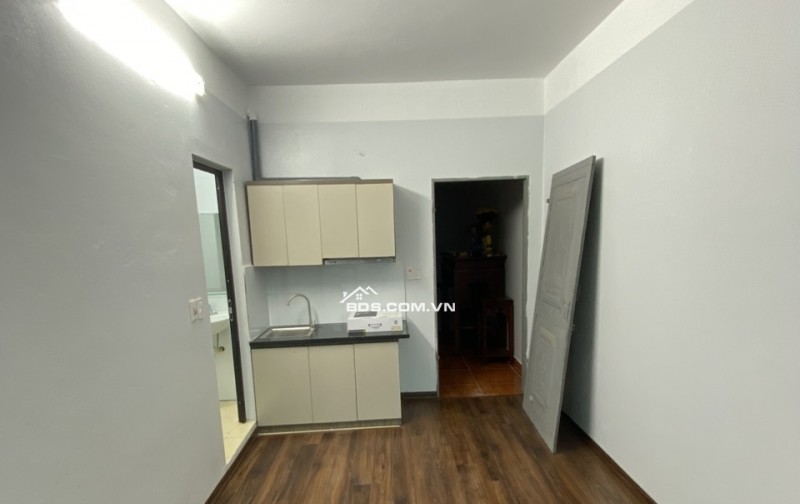 Cho thuê Căn Chung cư mini 1N1K tại ngõ 116 Phan Kế Bính, Cống Vị, Ba Đình. Chỉ 6.5tr