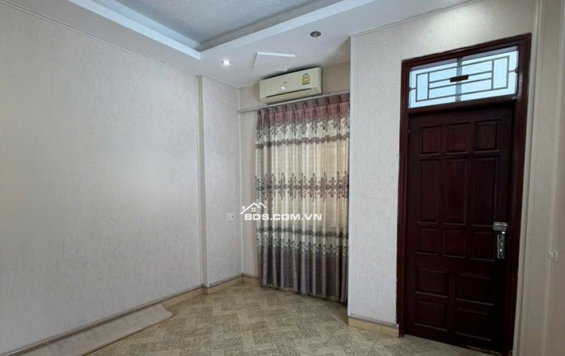 BÁN NHÀ 1.97 TỶ 3 TẦNG 45M2 ( HƯỚNG ĐÔNG ) NGÕ ĐIỆN BIÊN