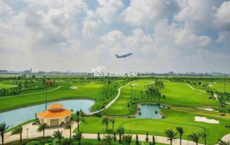 Nhà mặt tiền ngang 6.2m 158m2 ngay sân Golf Tân Sơn tiện xây tòa nhà chỉ 18 tỷ.