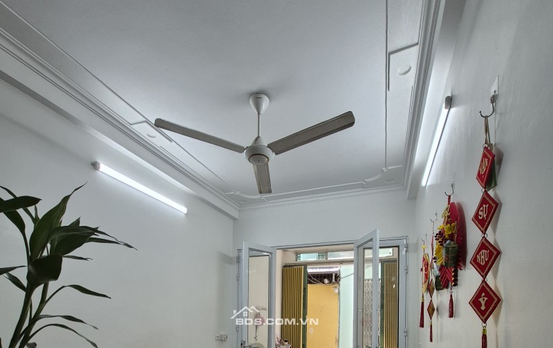BÁN NHÀ GIÁ RẺ 1.6 TỶ 3 TẦNG 47M2 ( ĐÔNG NAM ) NGÕ TRẦN HUY LIỆU