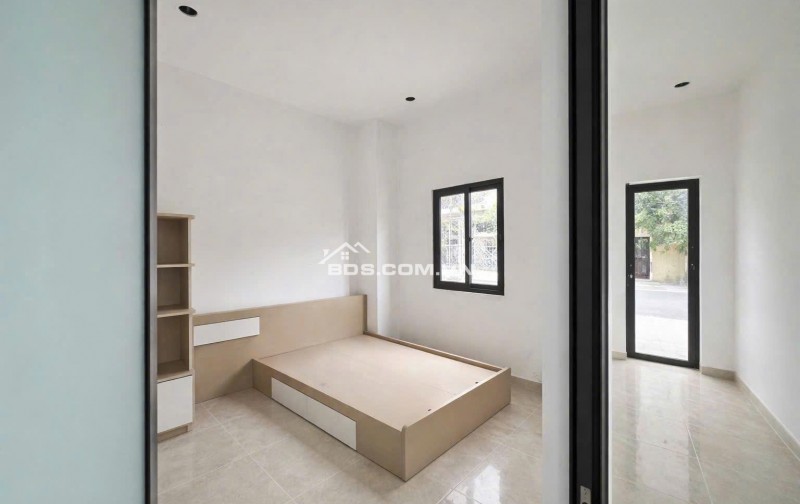 NHÀ NGỘP BÁN GẤP CĂN 1 TRỆT 1 LẦU Ở TRUNG TÂM TÂN UYÊN