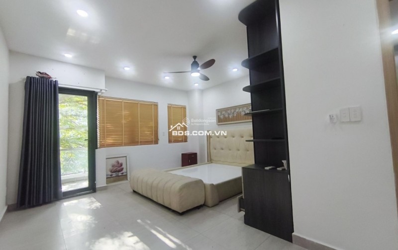Bán nhà riêng 100m2 tại Bình Hưng, Hồ Chí Minh, đẹp, nhiều tiện ích chỉ 10,5 tỷ