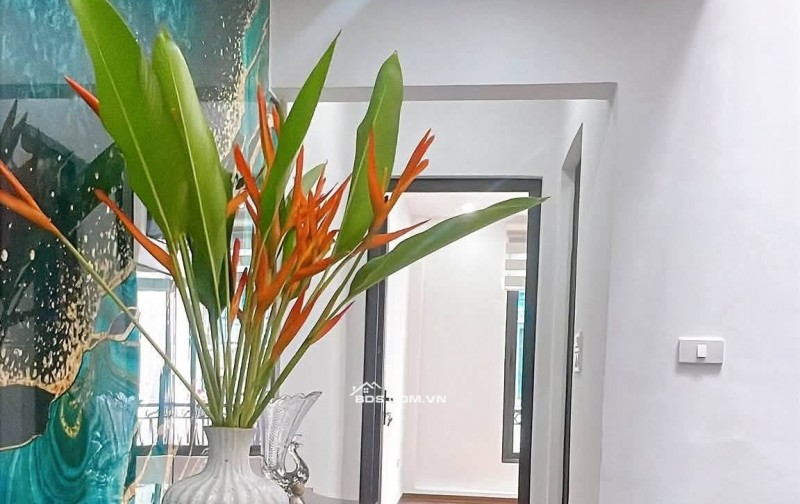 Bán Nhà Gần Đường Ô Tô, Hoàng Mai 40/43m,  4 tầng, mt 4.3m, giá 10.6 tỷ.
