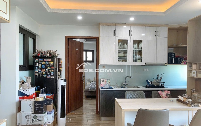 Cho thuê Căn Chung cư mini 1N,1K Full đồ cực VIP, Ngõ rộng ban công View toàn mặt hồ Tây. Chỉ 12tr