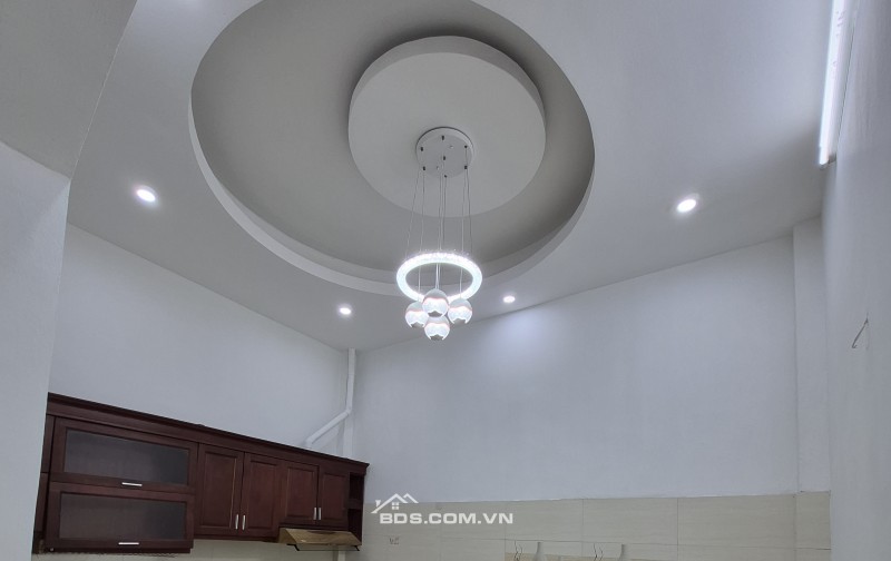 BÁN NHÀ ĐẸP 2.15 TỶ 3 TẦNG 45M2 ( ĐÔNG BẮC ) KHU GỐC MÍT