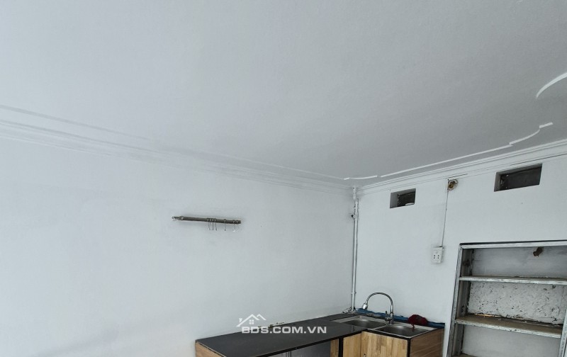 BÁN NHÀ  990 TRIỆU 2 TẦNG 21M2  NGÕ THẲNG NGẮN ĐƯỜNG ĐIỆN BIÊN