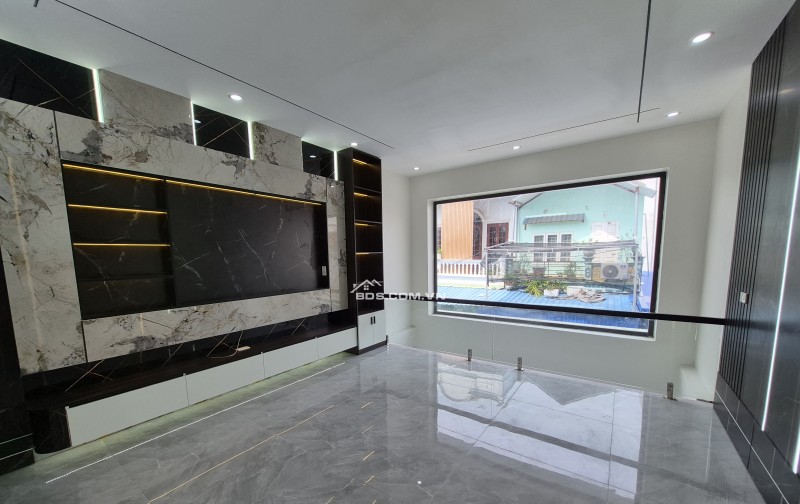 BÁN NHÀ 4.8 TỶ 4 TẦNG 58M2 CÓ GARA Ô TÔ MẶT ĐƯỜNG ĐÔ THỊ MỸ TRUNG