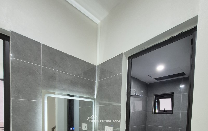 BÁN NHÀ GIÁ RẺ 3 TẦNG XÂY MỚI 52M2 GIÁ CHỈ 1.65 TỶ NGÕ  VĂN CAO