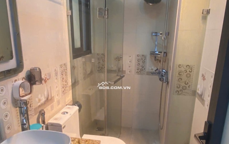 Cho thuê Căn chung cư mini full đồ tại Ngõ 193 Trích Sài. Ban công View hồ cực thoáng. Chỉ 6.5tr