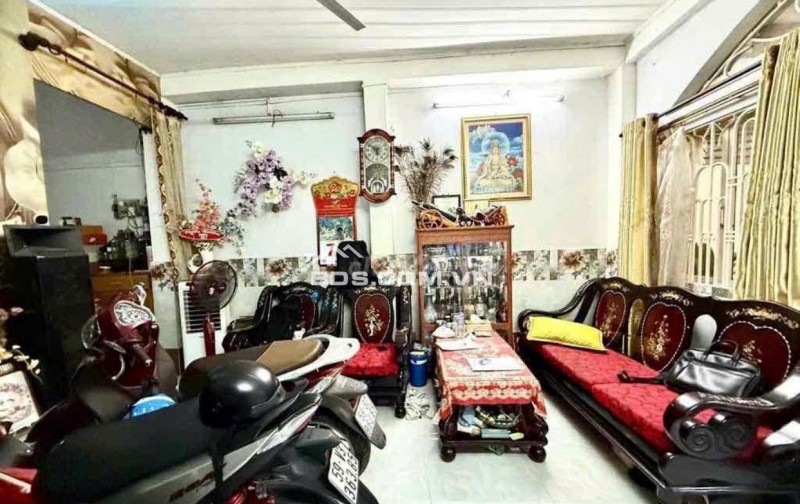 Bán nhà hẻm 2m gần chợ Bà Chiểu 1 trệt 1 gác lửng thuận tiện xây mới