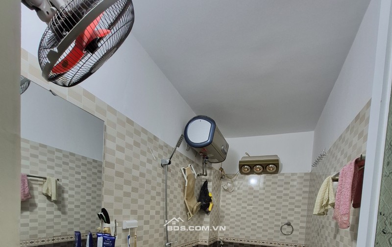BÁN NHÀ 2.46 TỶ 3 TẦNG 50M2 ( TÂY NAM ) NGÕ RỘNG KHU HỒ ĐẦM BÉT