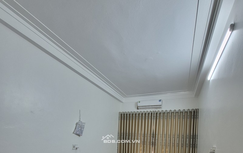 BÁN NHÀ GIÁ RẺ 1.6 TỶ 3 TẦNG 47M2 ( ĐÔNG NAM ) NGÕ TRẦN HUY LIỆU